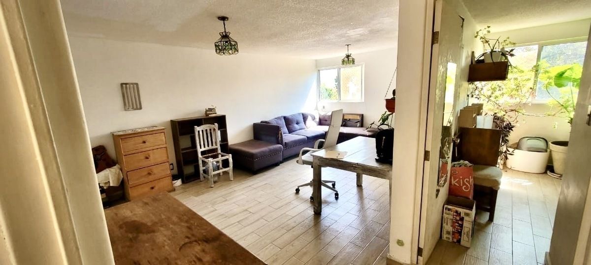4 de 16: Amplia estancia para sala y comedor con buena iluminación