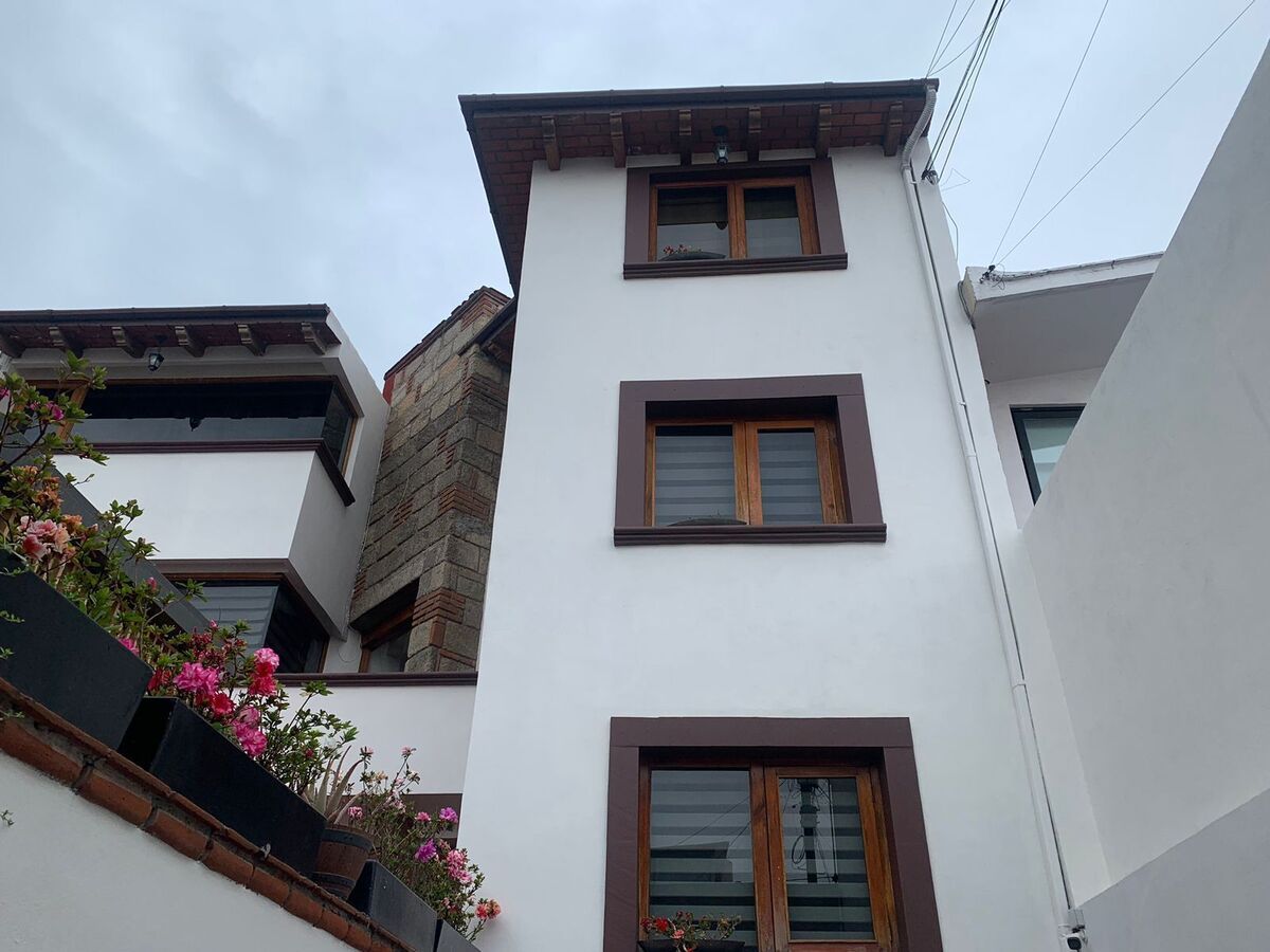 Hermosa casa en zona residencial, estilo contemporáneo mexicano - foto 4