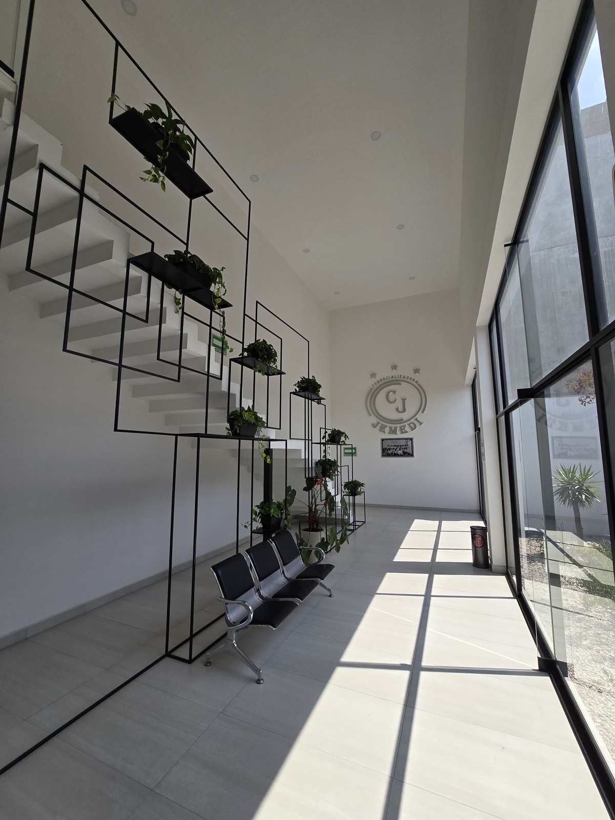 4 de 31: Recepción y Segundo Piso