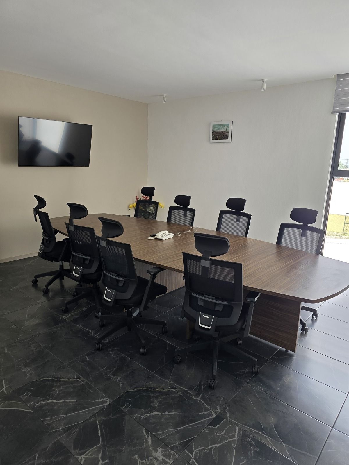 15 of 31: Sala de Juntas