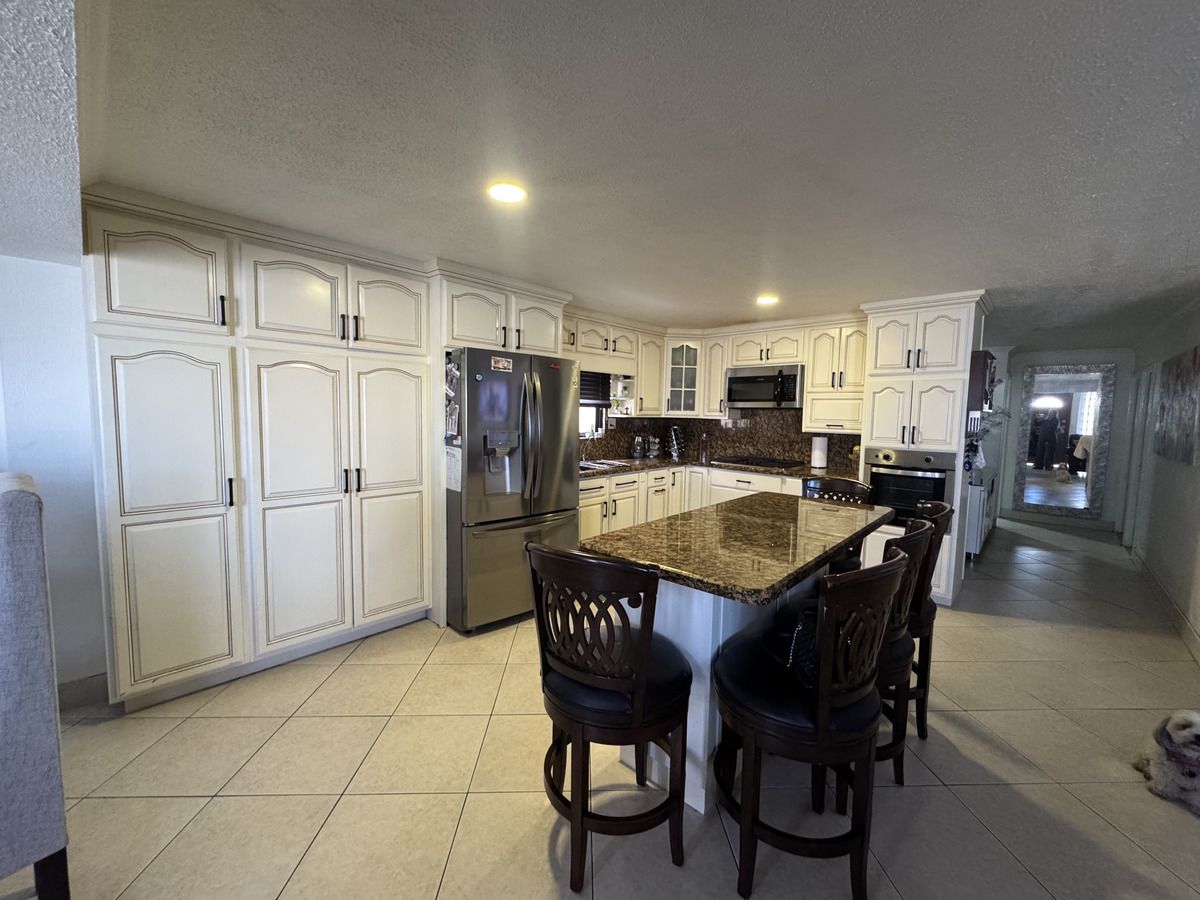 https://assets.easybroker.com/property_images/5054569/86530684/EB-SK4569.jpg?version=1748228026