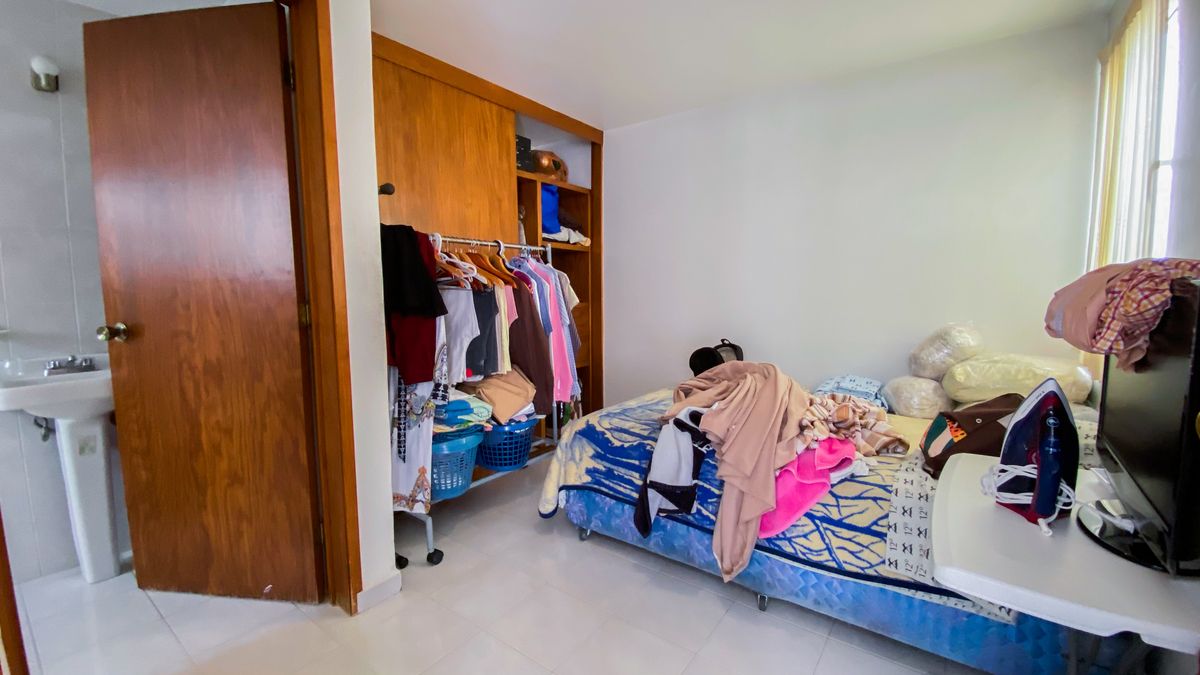 38 de 49: Cuarto de Servicio