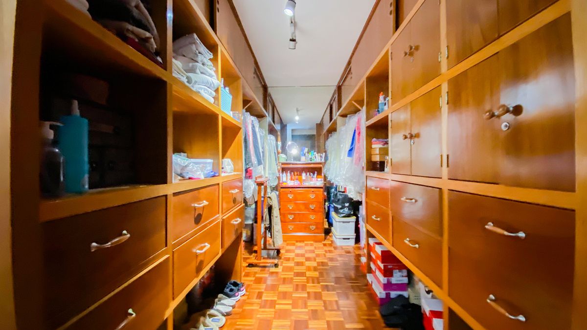 24 de 49: Vestidor Recámara Principal