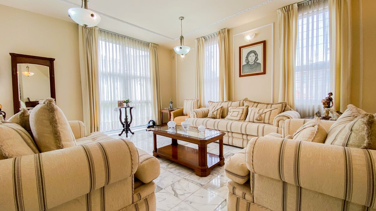 6 de 49: Sala