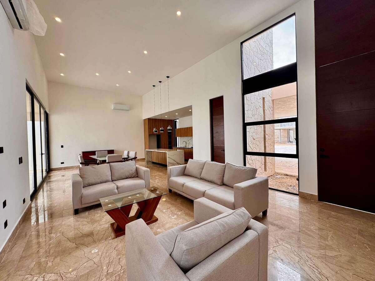 3 de 30: SALA COMEDOR