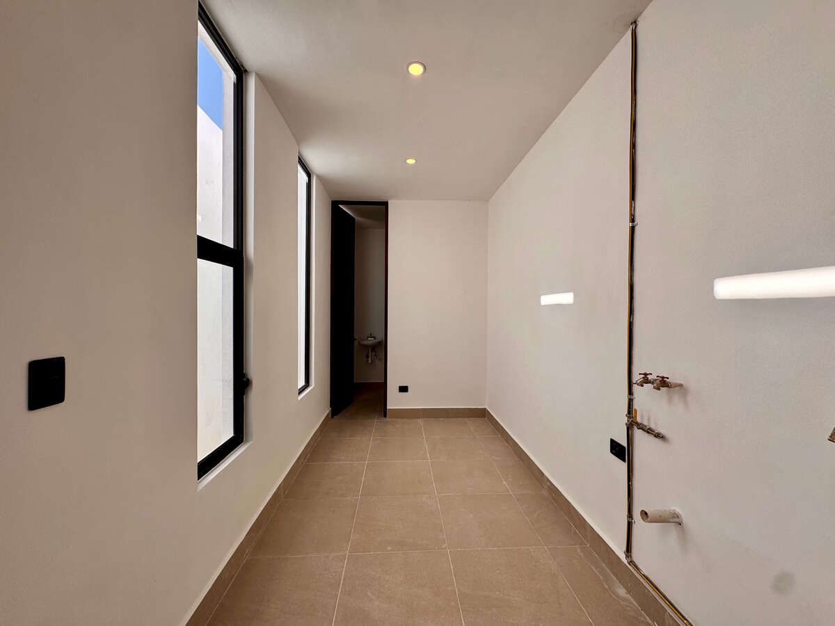 16 de 30: CUARTO DE SERVICIO CON BAÑO