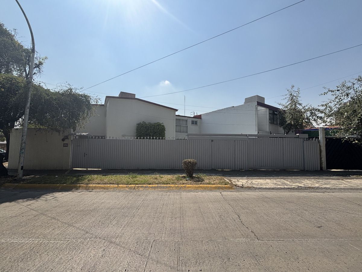 Venta de Casa en Esquina en La Florida Naucalpan - foto 1