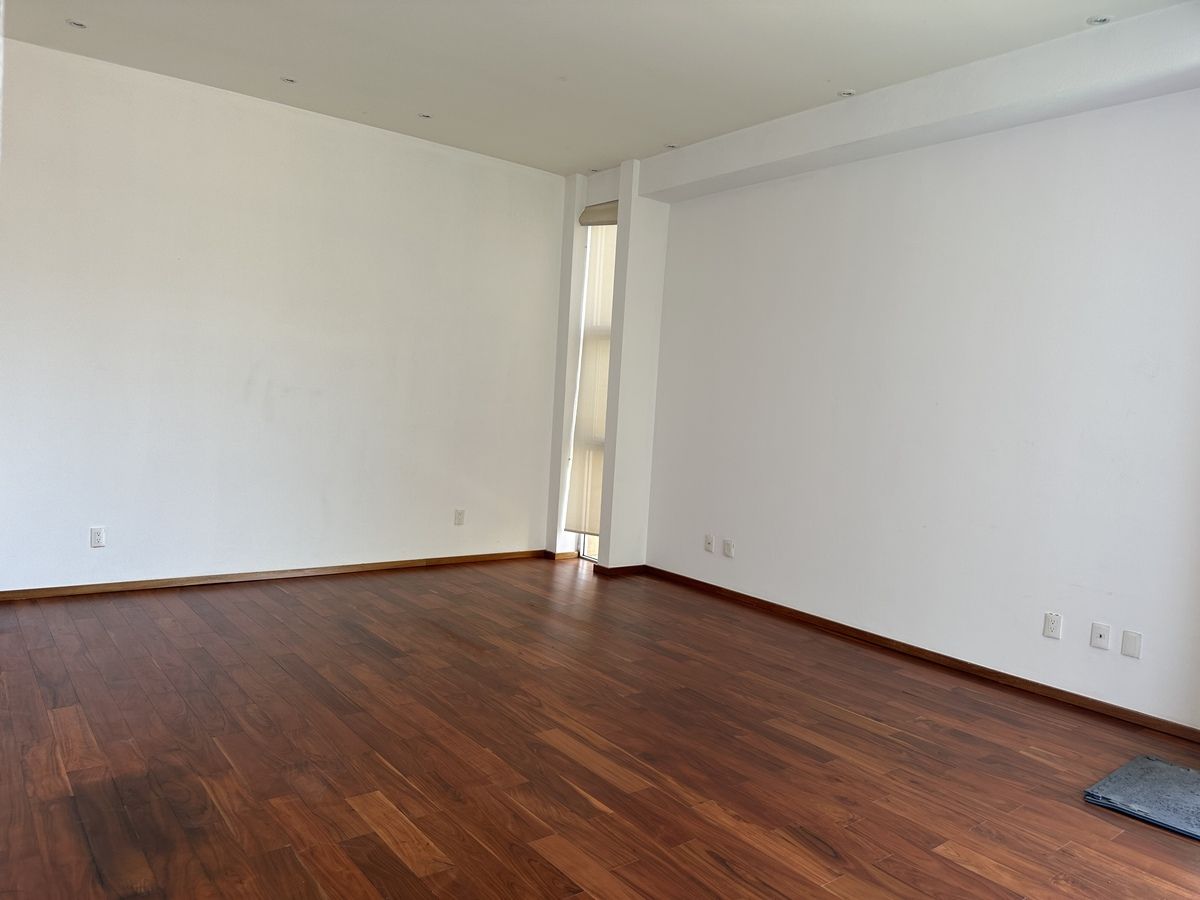 4 de 33: Sala, Comedor