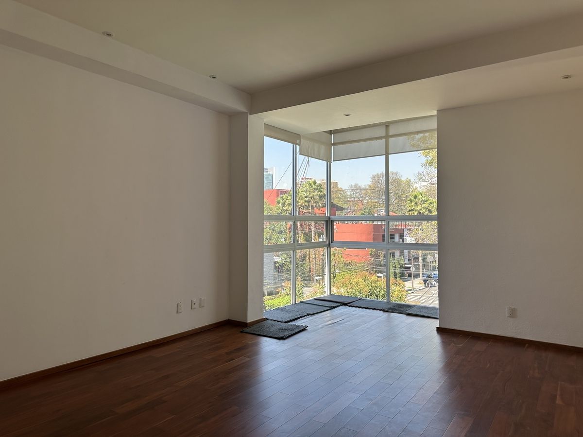 2 de 33: Sala, Comedor