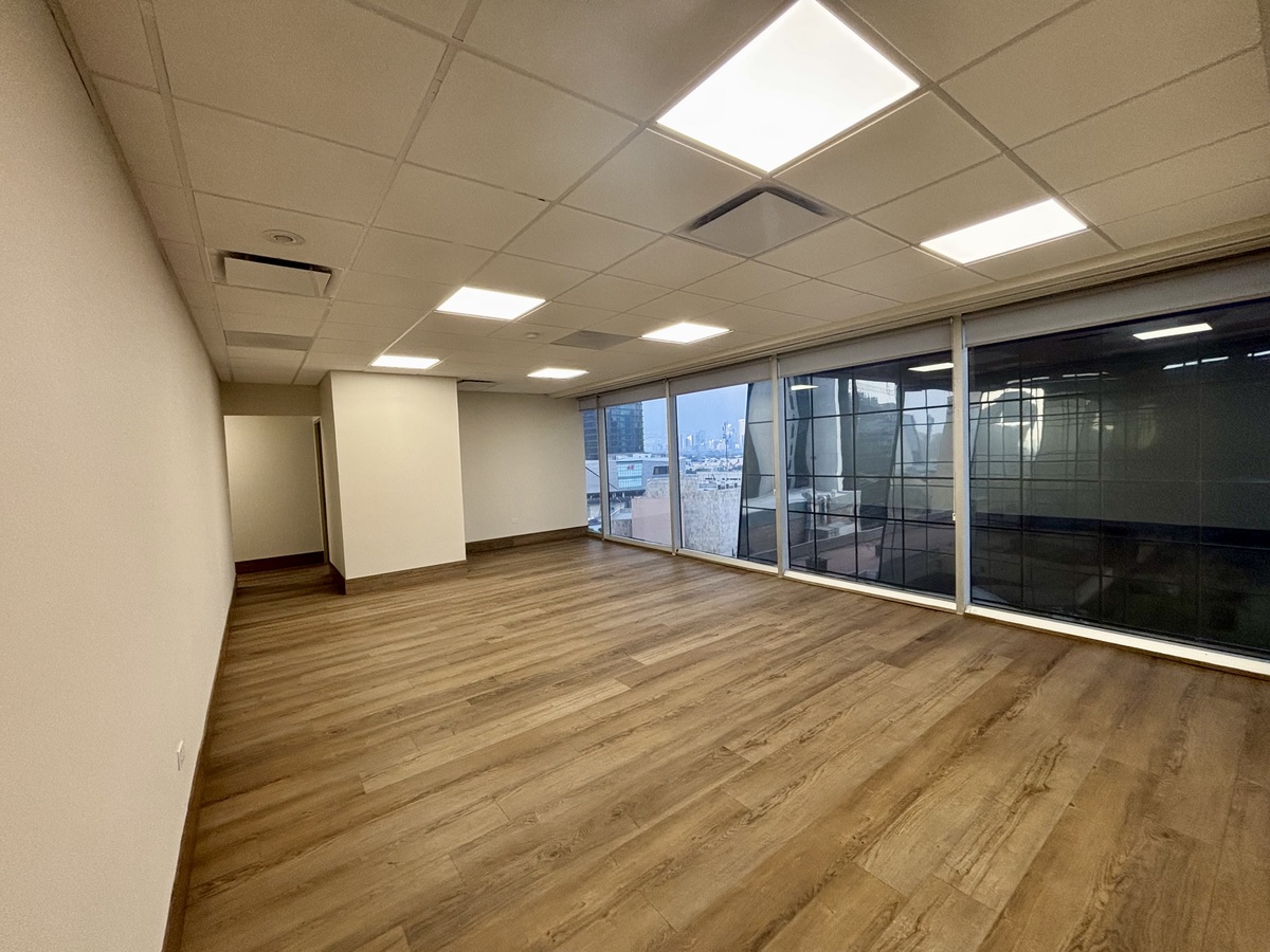 13 de 17: Sala de juntas