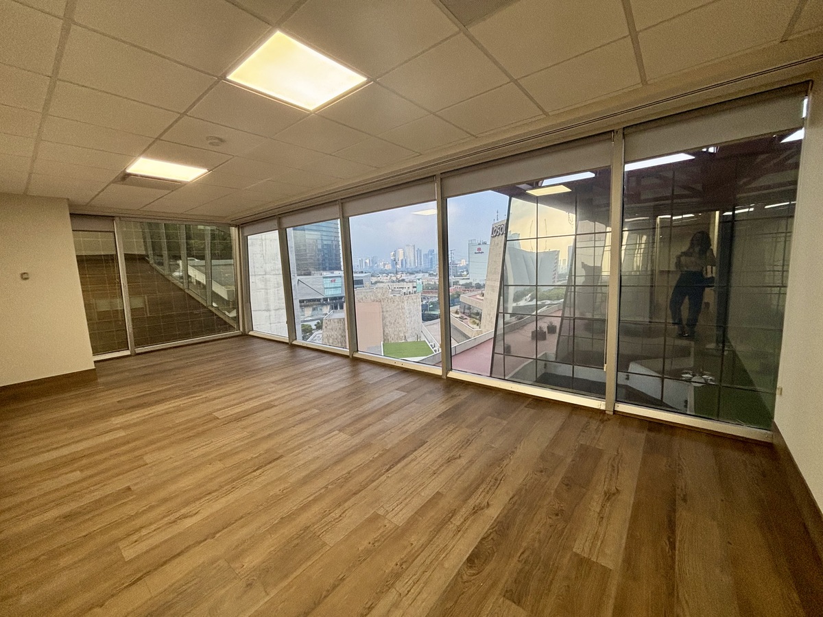 9 de 17: Oficina privada