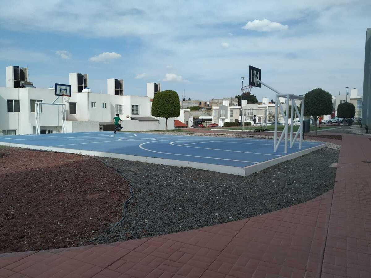 10 of 11: Canchas multiusos