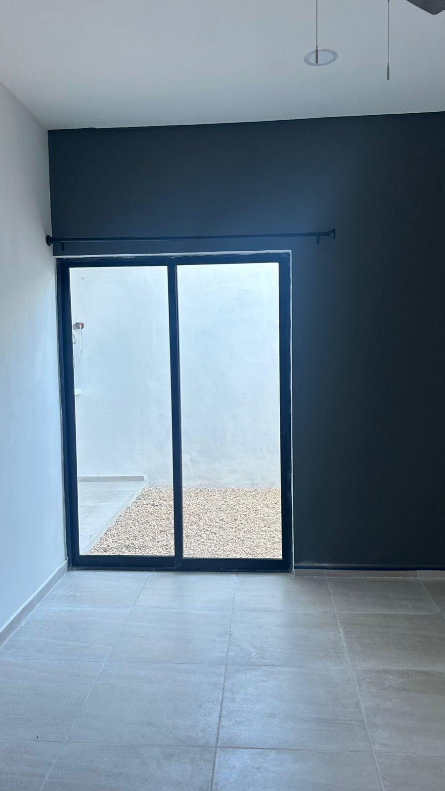 Vista de la reámara del depto en planta baja hacia el patio., foto 10 de 29