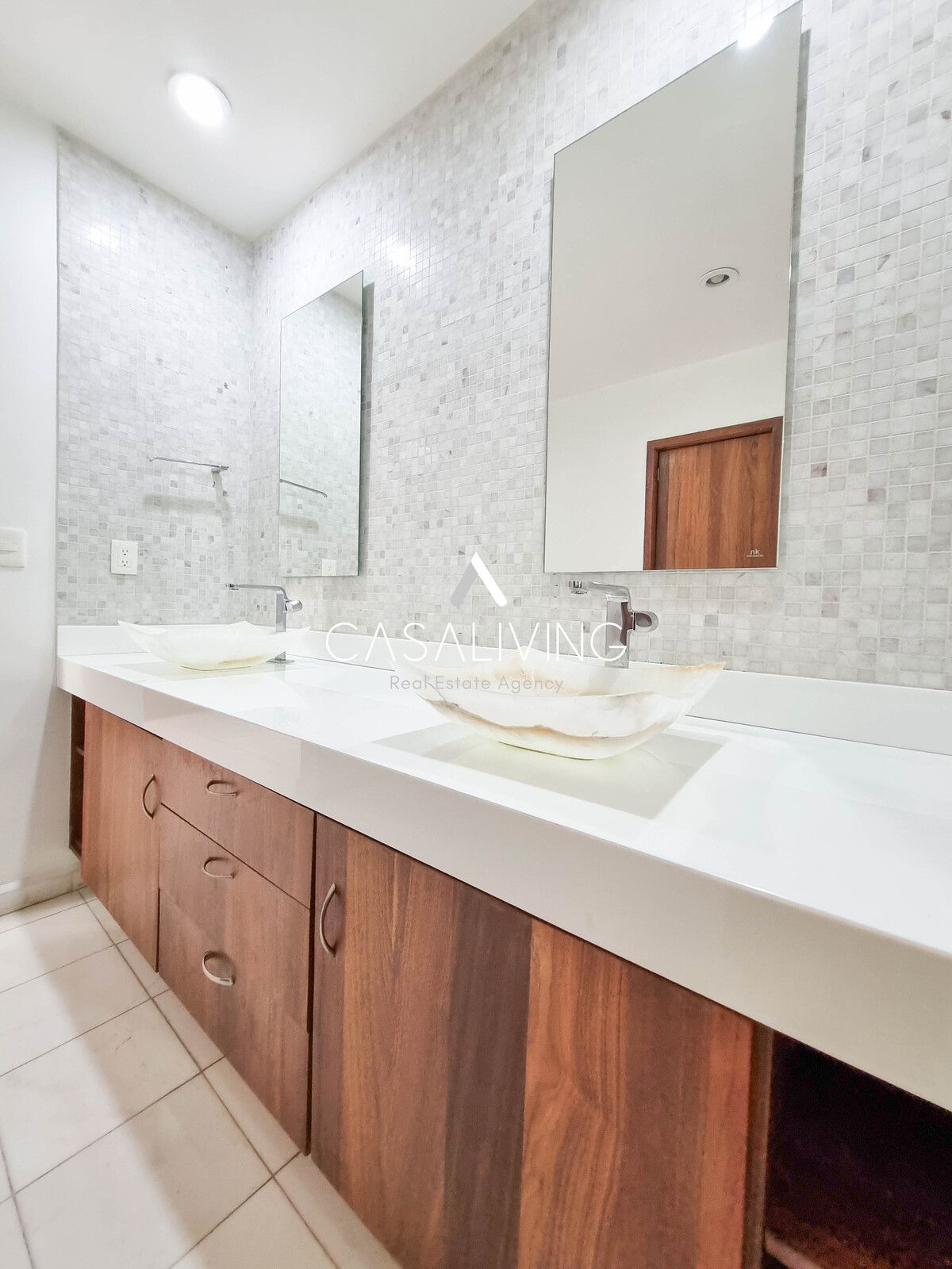 21 de 30: Baño de recámara principal (PA)