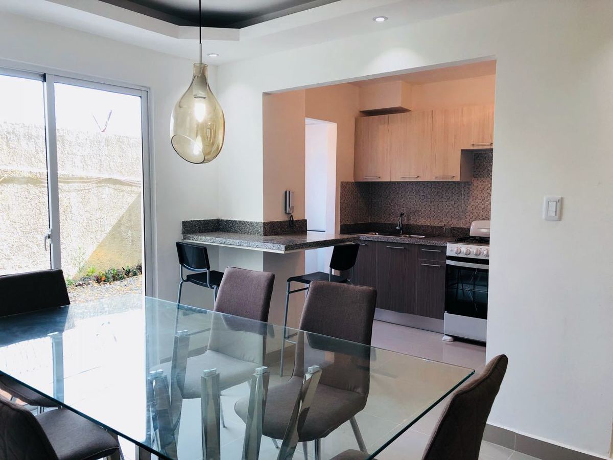 4 de 12: Residencial Filadelfia VI, autopista de san isidro, S.D