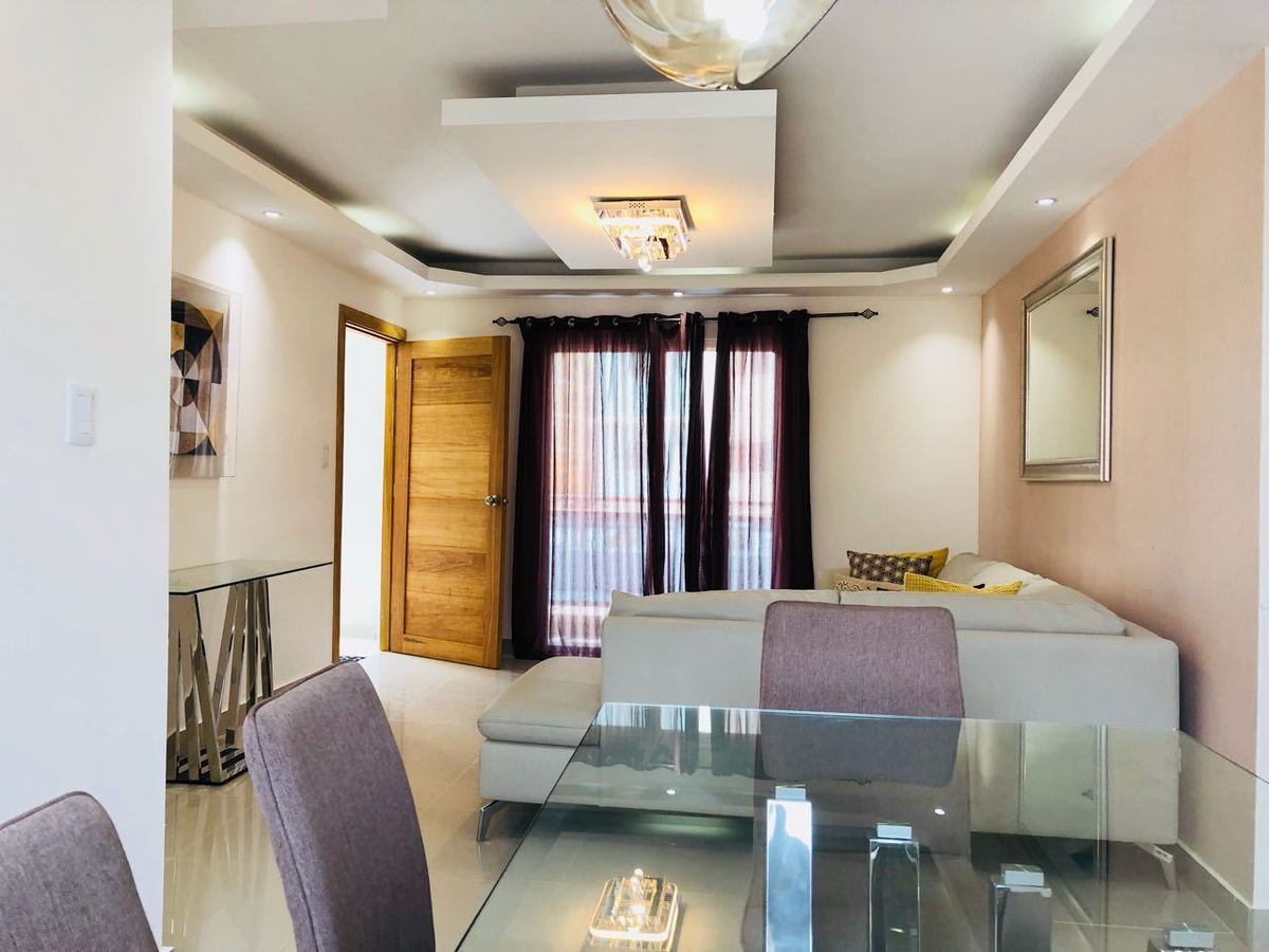 5 de 12: Residencial Filadelfia VI, autopista de san isidro, S.D