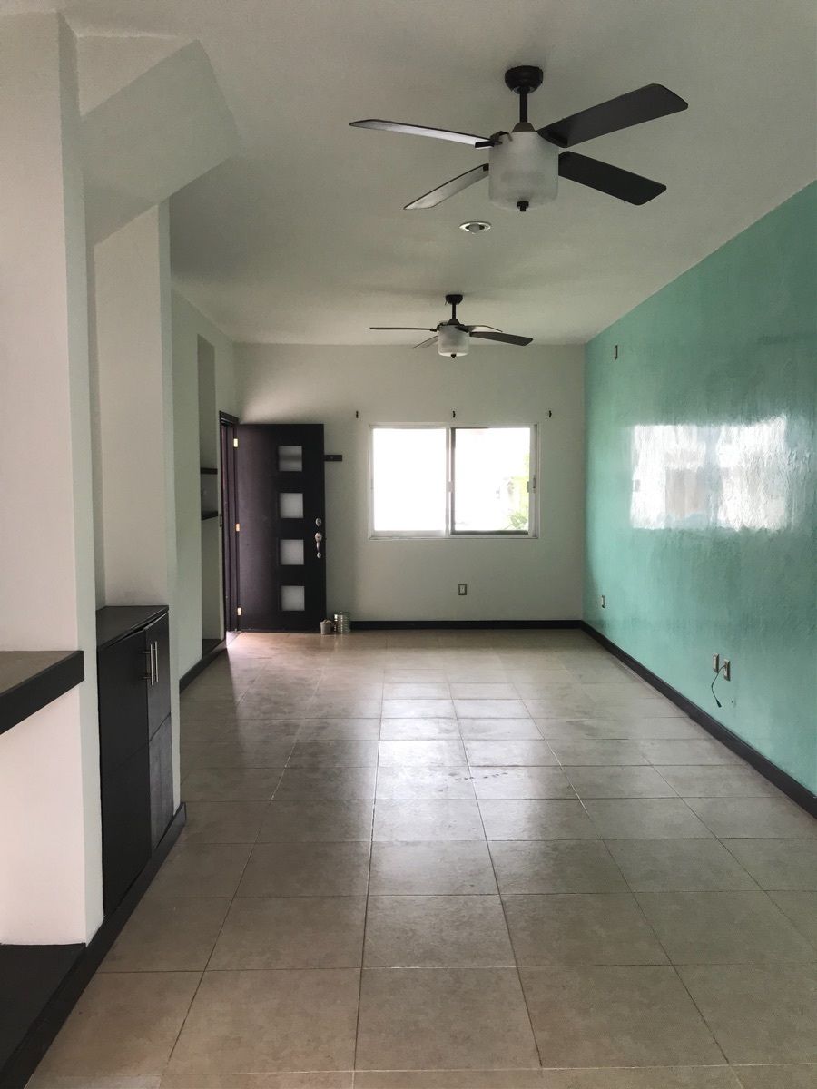 5 de 25: Casa en CIRCUITO SAN JORGE, San Jorge,  Sala Comedor