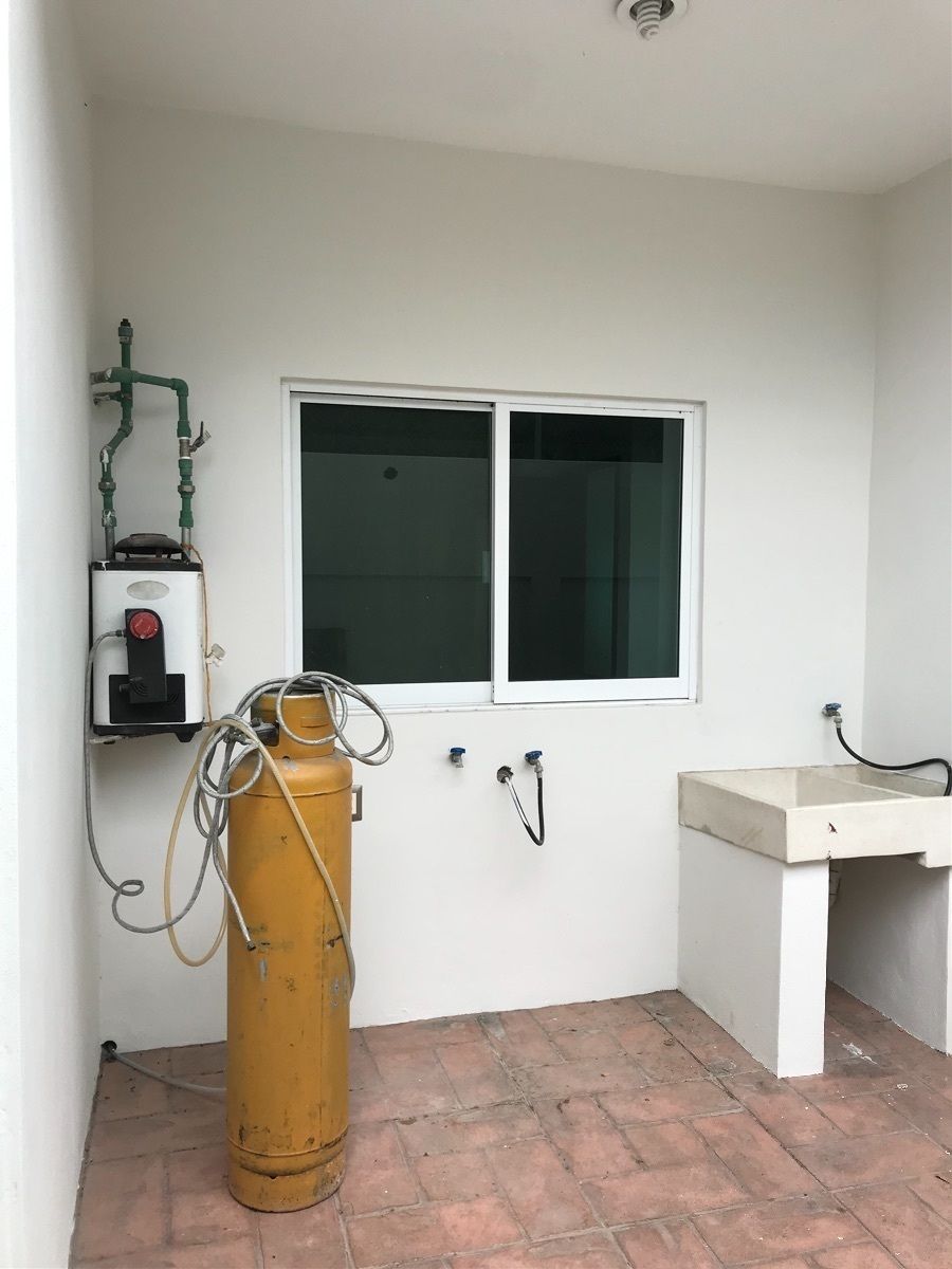 20 de 25: Casa en CIRCUITO SAN JORGE, San Jorge,  Patio Servicio