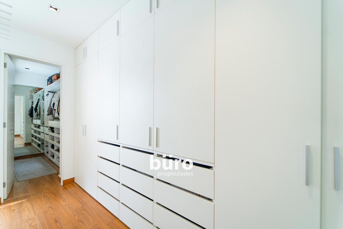 16 de 32: Walk in closet