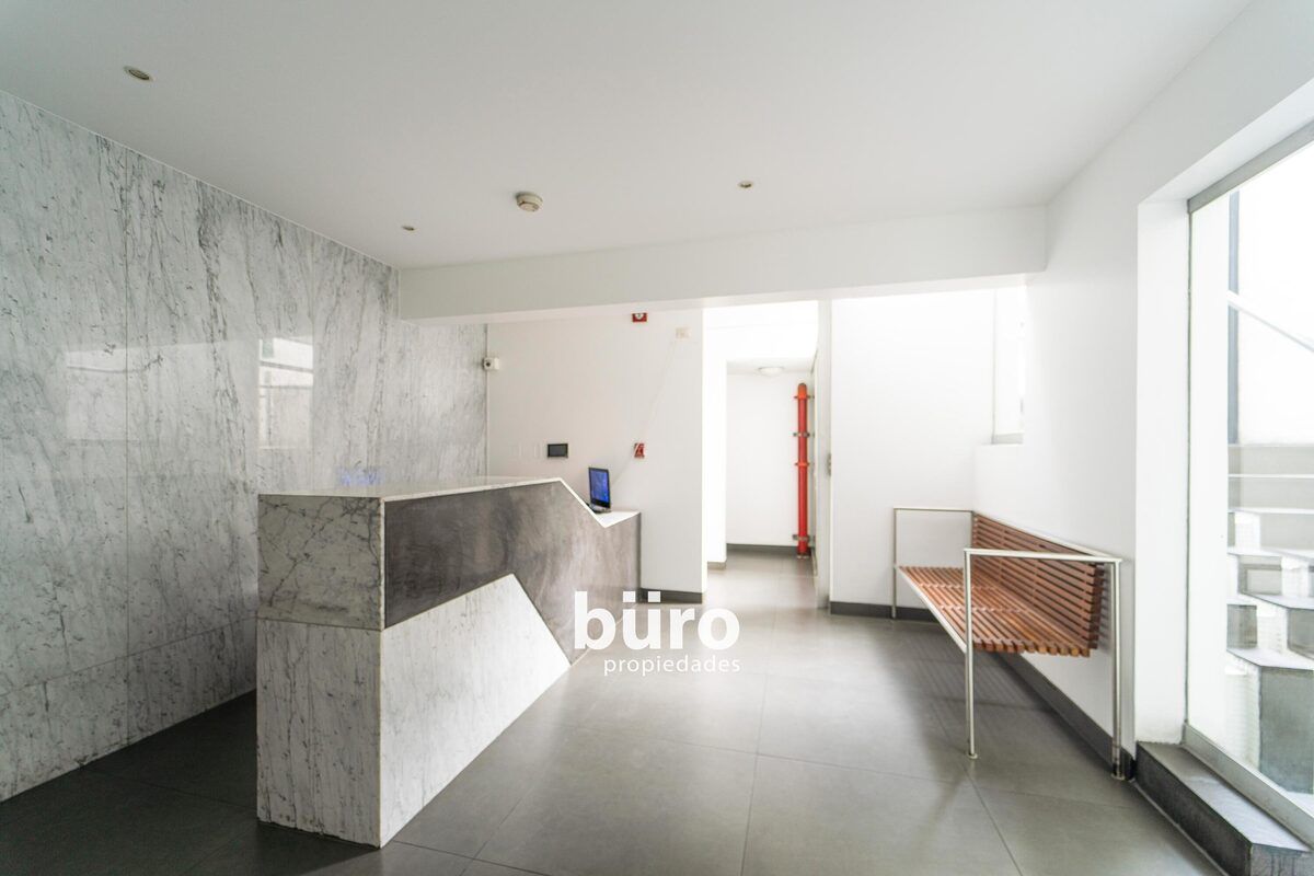 22 de 32: Lobby del edificio