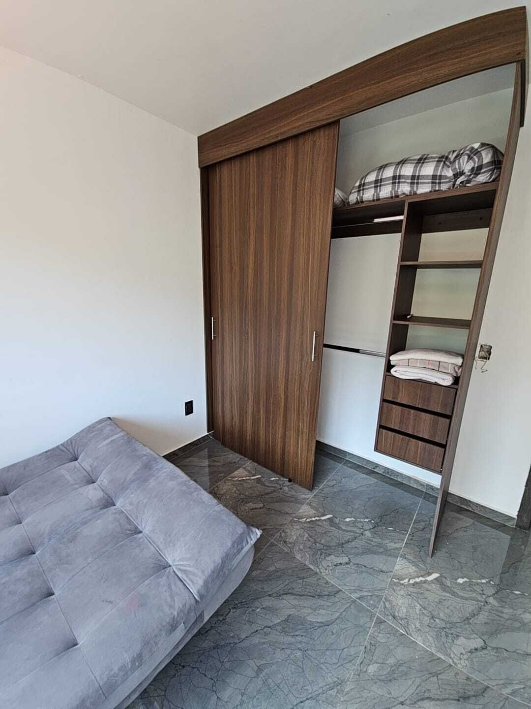 Habitación con closet