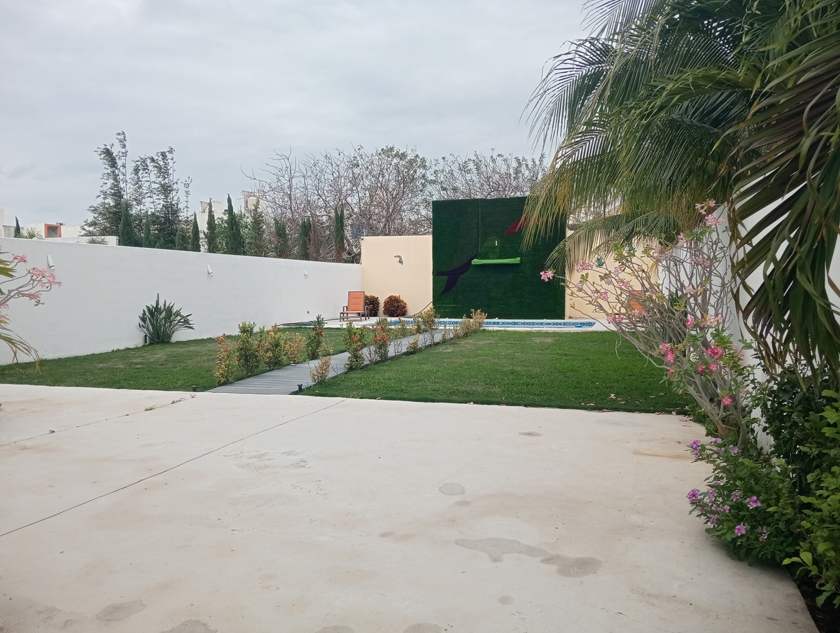 11 de 14: Terraza-Patio-Jardín