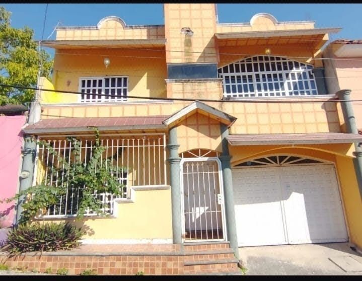 Se Vende Casa amplia en Cruz con Casitas