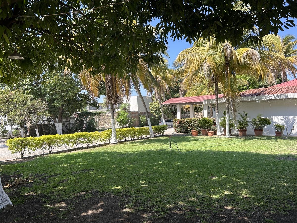 Salón de Fiestas en Venta, sobre 9na. Sur Ote, en Tuxtla Gutz. - foto 1