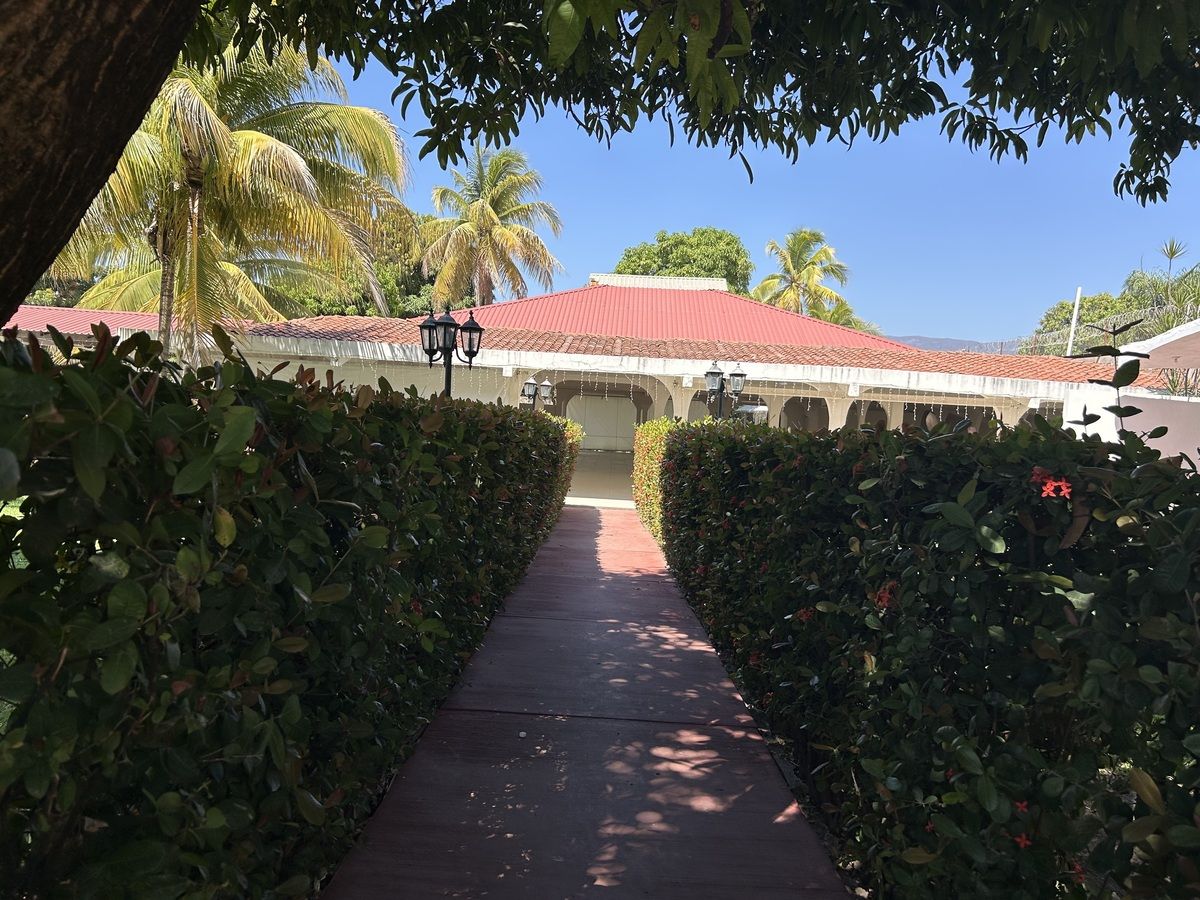 Salón de Fiestas en Venta, sobre 9na. Sur Ote, en Tuxtla Gutz. - foto 4