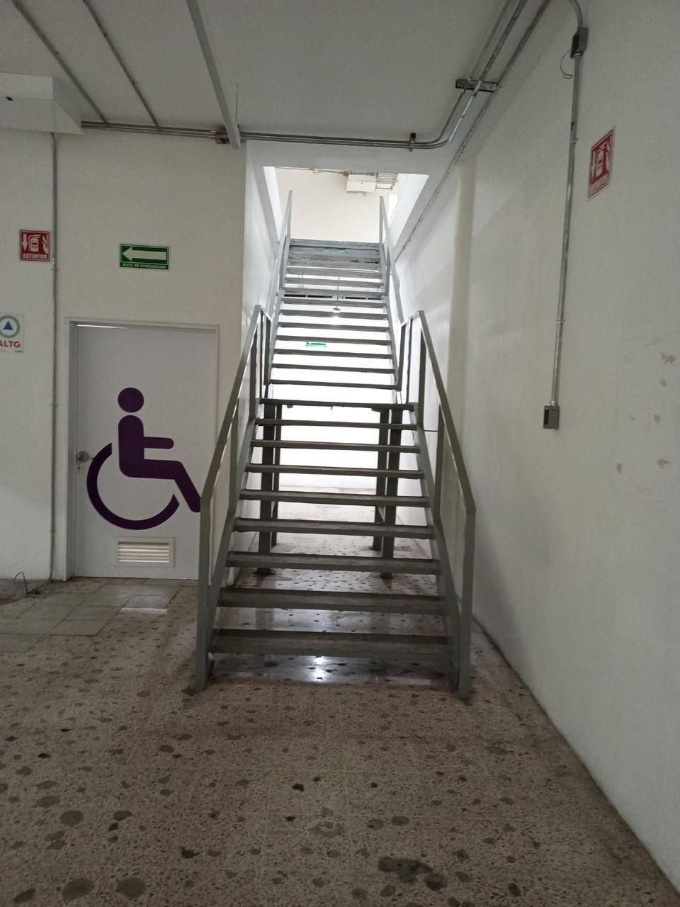 4 de 9