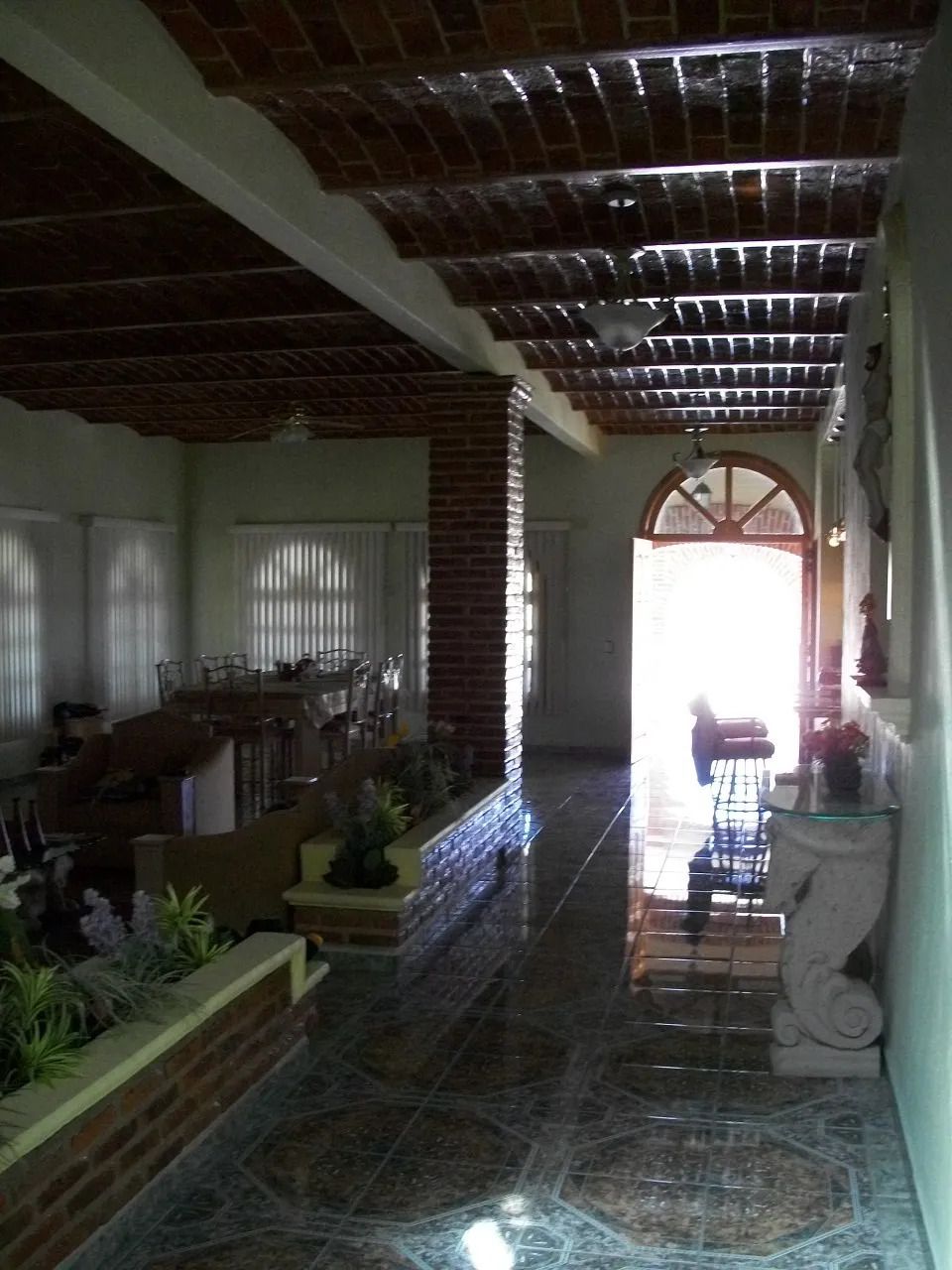 Ingreso a casa principal