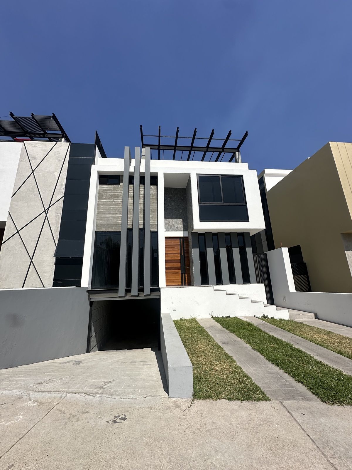 Casa em Valle Imperial, Zapopan, foto 2 de 27