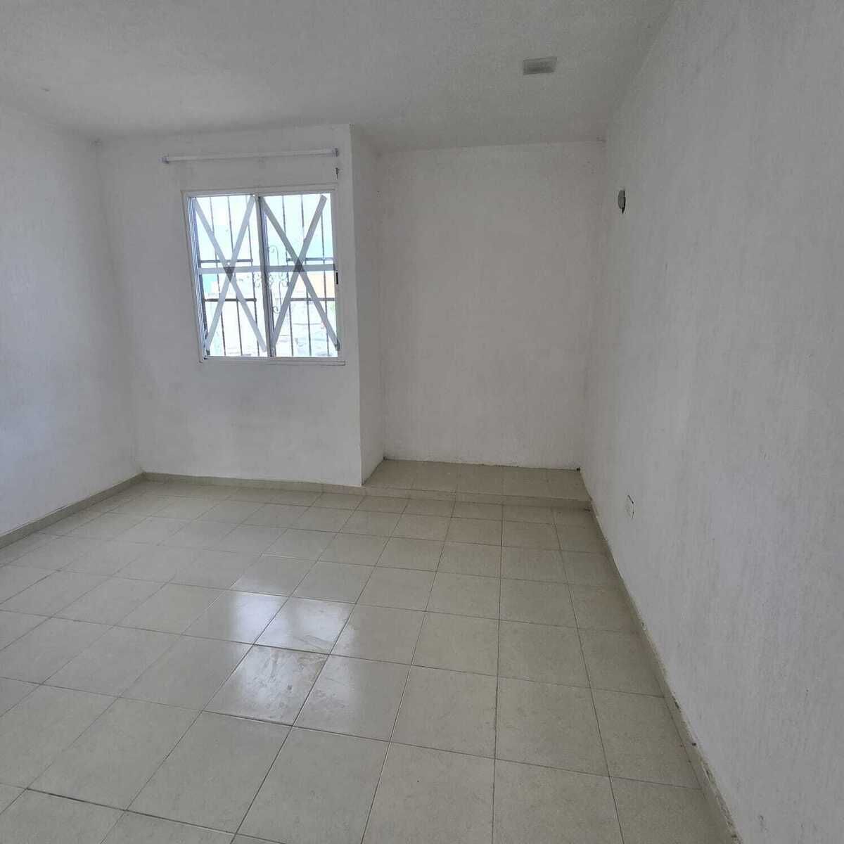 4 of 11: CUARTO DELANTERO