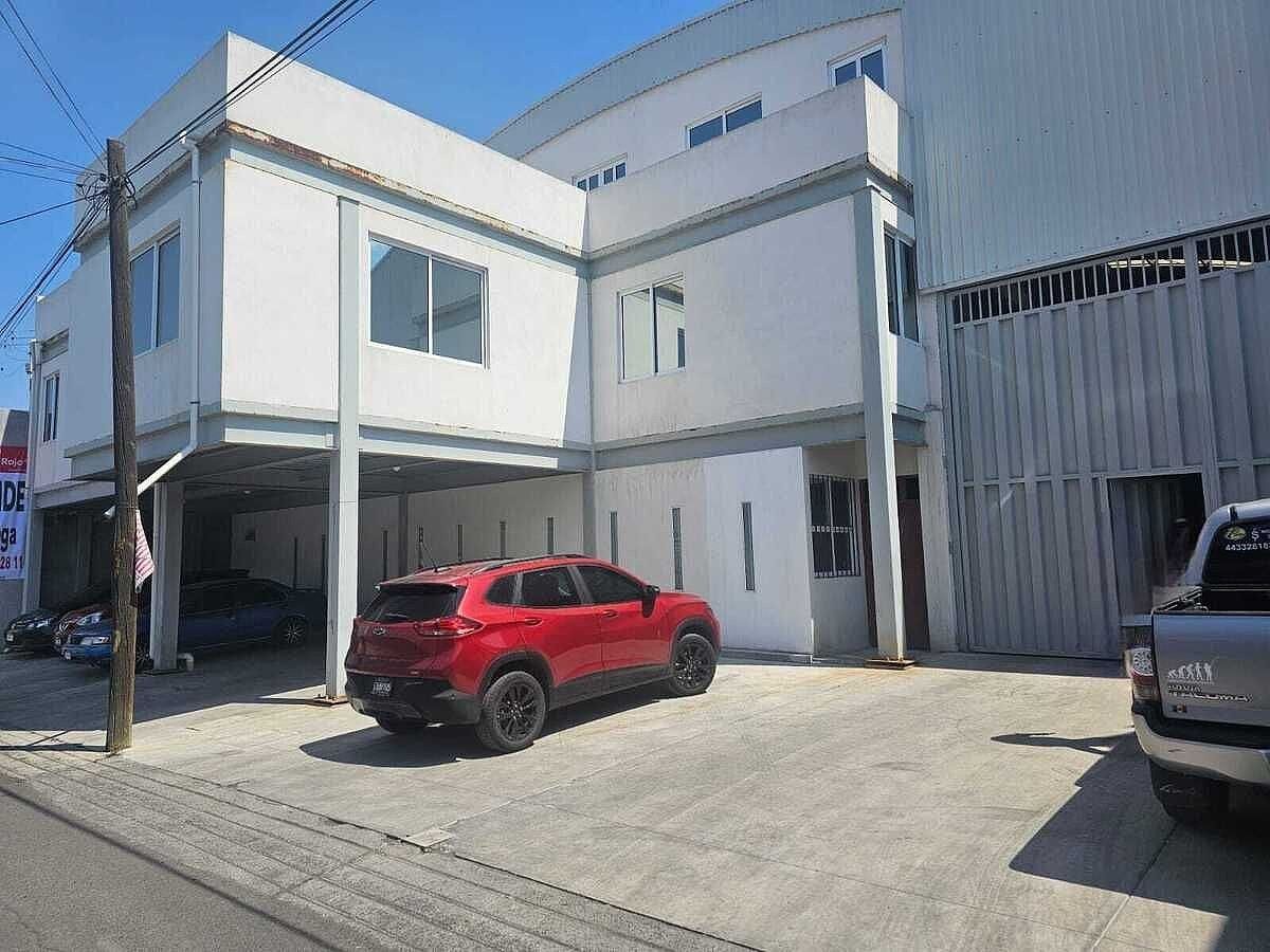 Bodega industrial nueva con oficinas — Ciudad Industrial, Morelia · 2,047 m², foto 1 de 25