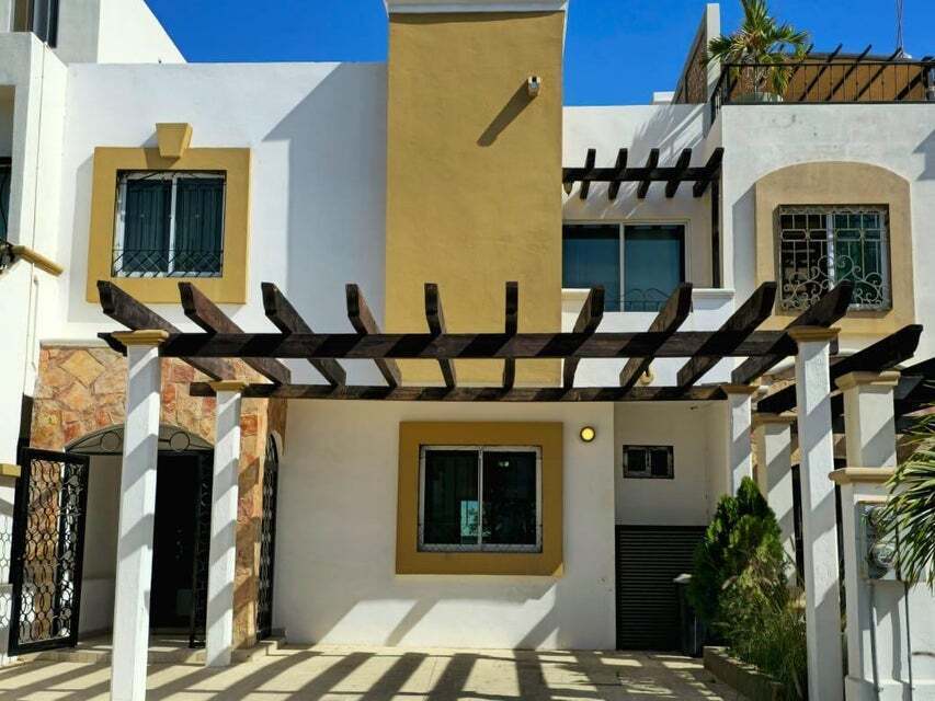 2 de 23: Fachada Villa Mastache