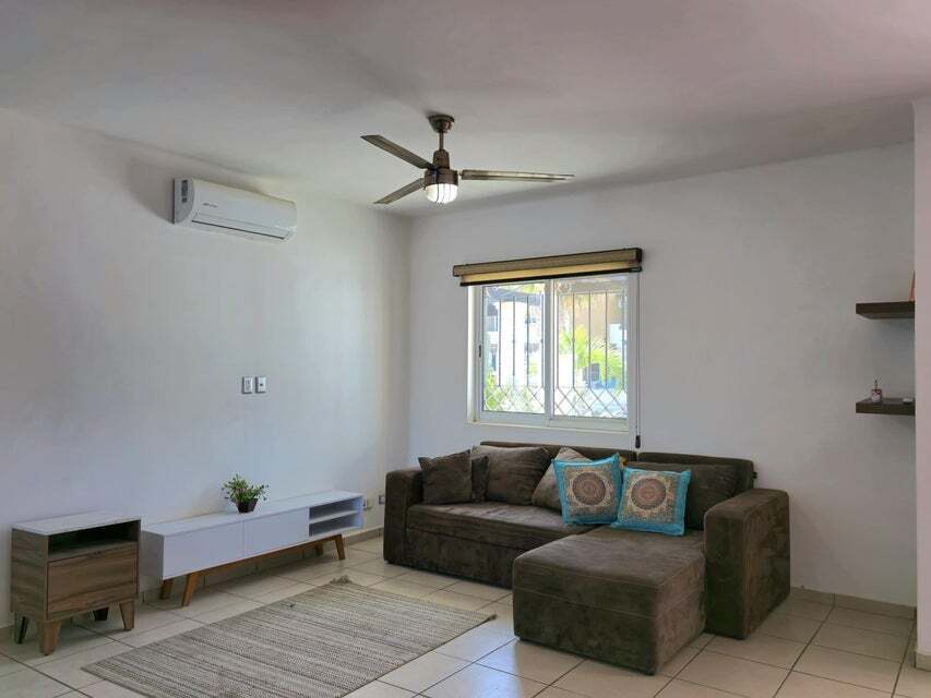 7 de 23: Amplia Sala