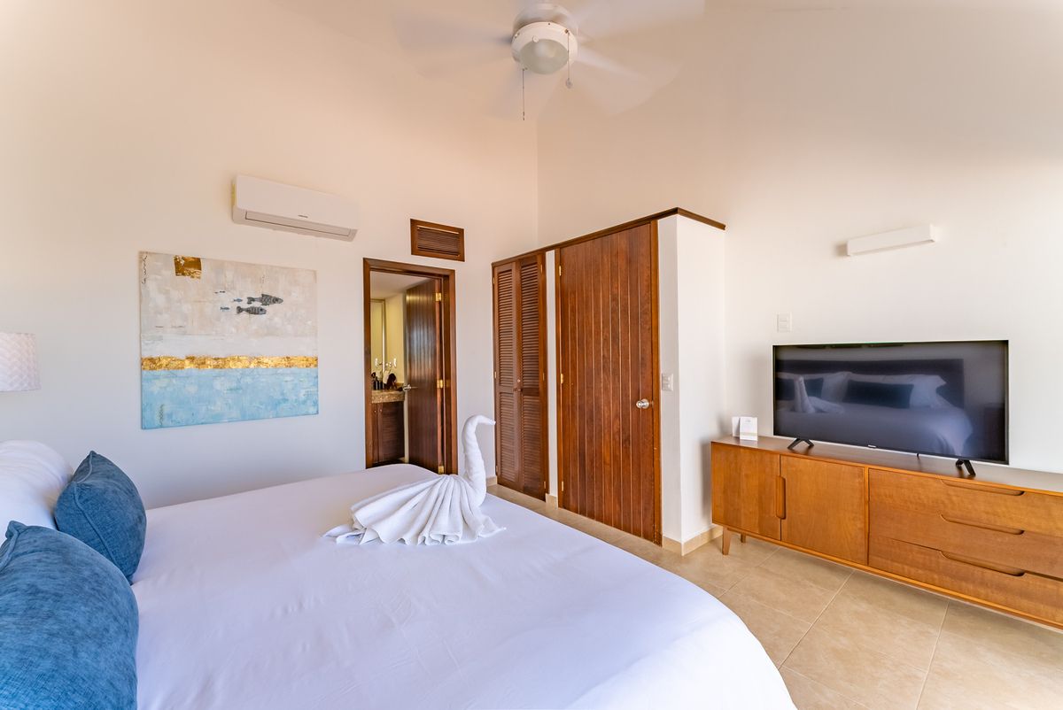 4 of 31: MASTER BEDROOM