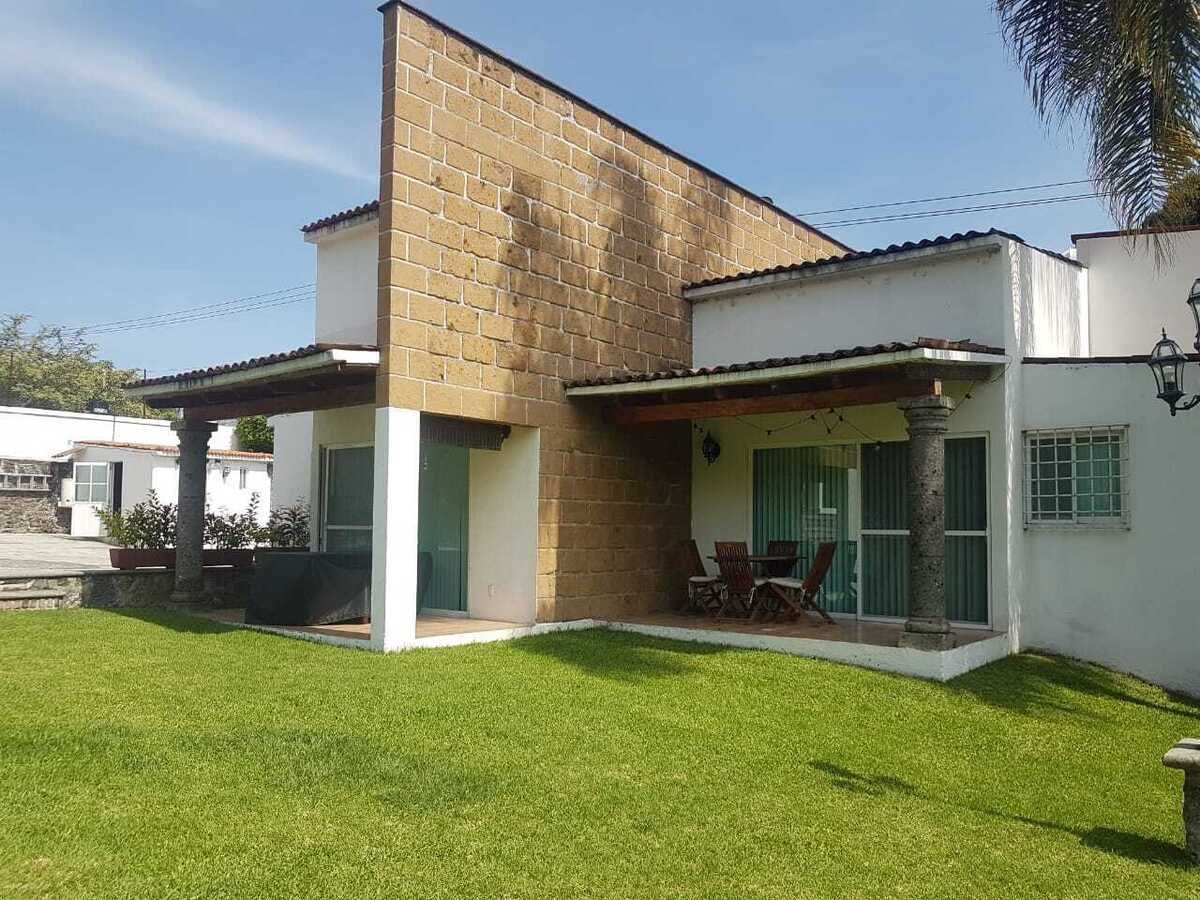 2 de 24: fachada casa 1 y casa 2