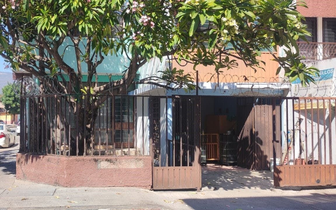 Casa en el Primer Cuadro de la Ciudad para Remodelar