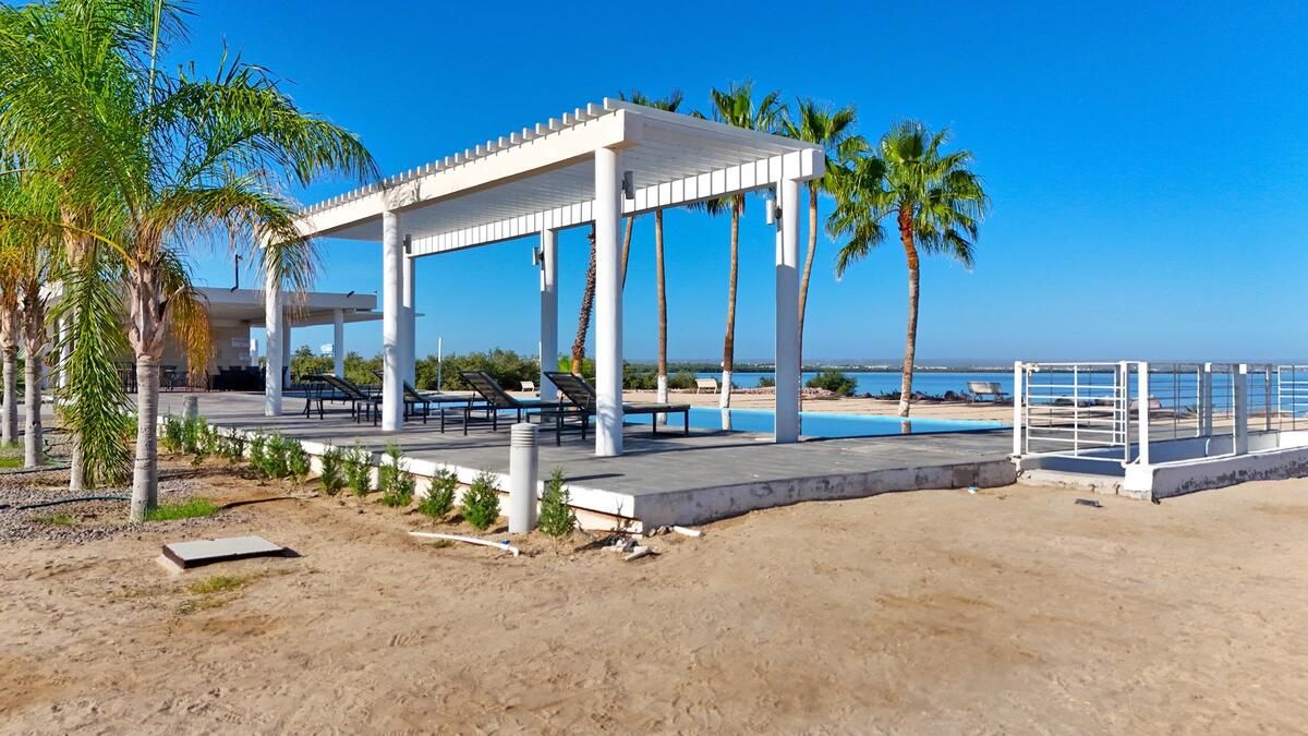 11 de 49: AREA COMUN DEL RESIDENCIAL