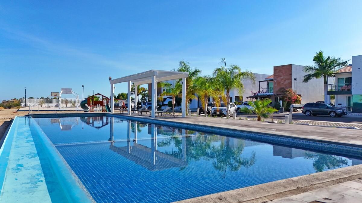 15 de 49: AREA COMUN DEL RESIDENCIAL