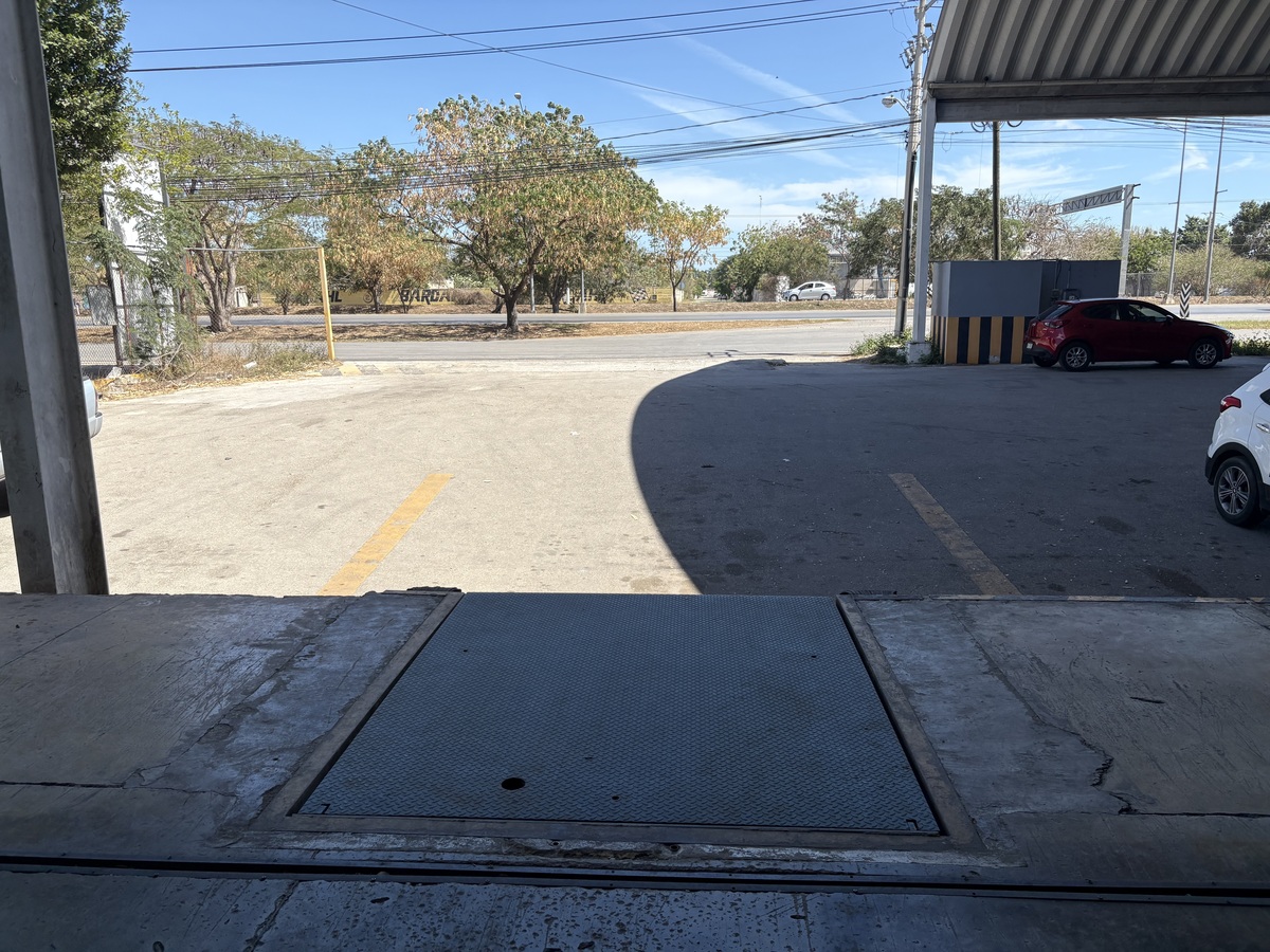 7 de 10: Rampas mecanicas en anden