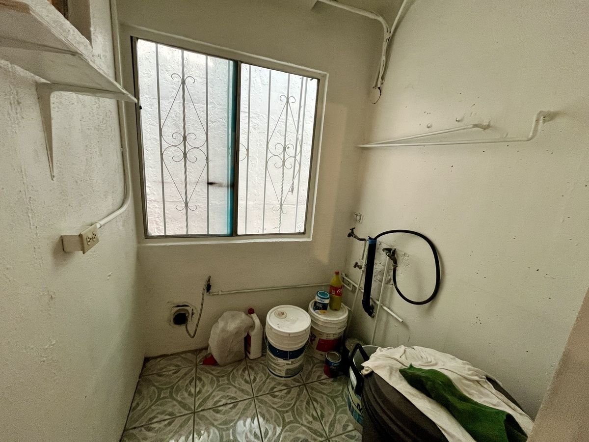 12 de 13: Cuarto de lavar