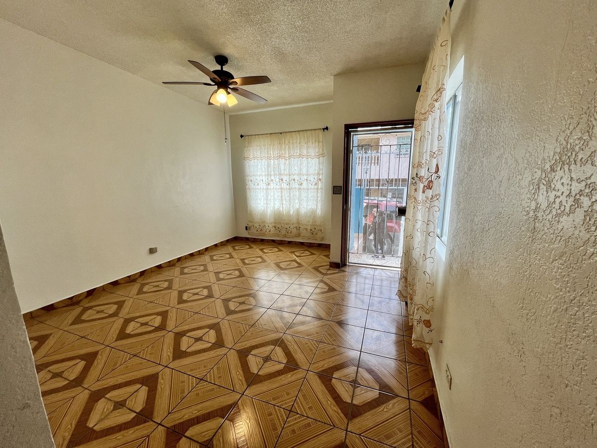 2 de 13: Sala