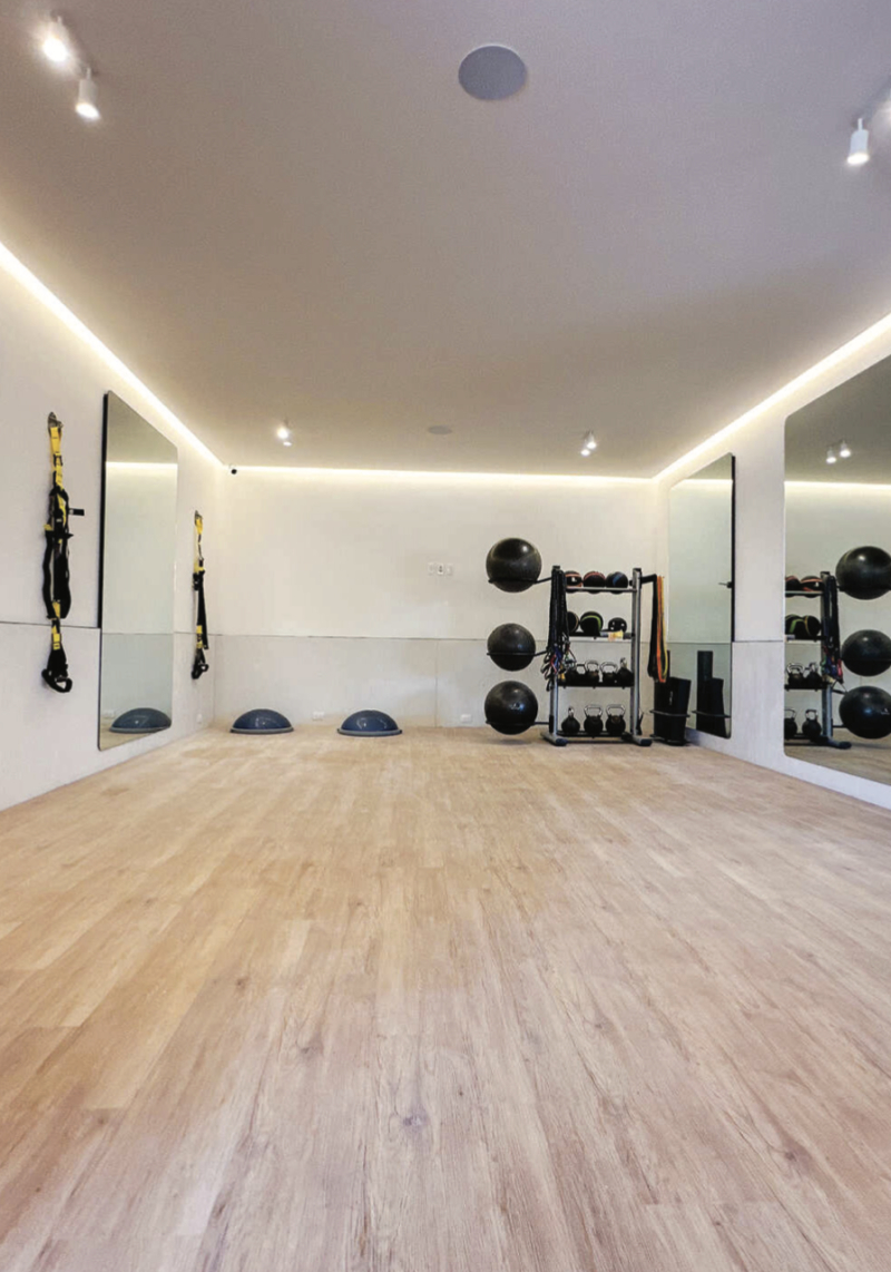 5 of 19: Zona de Pilates