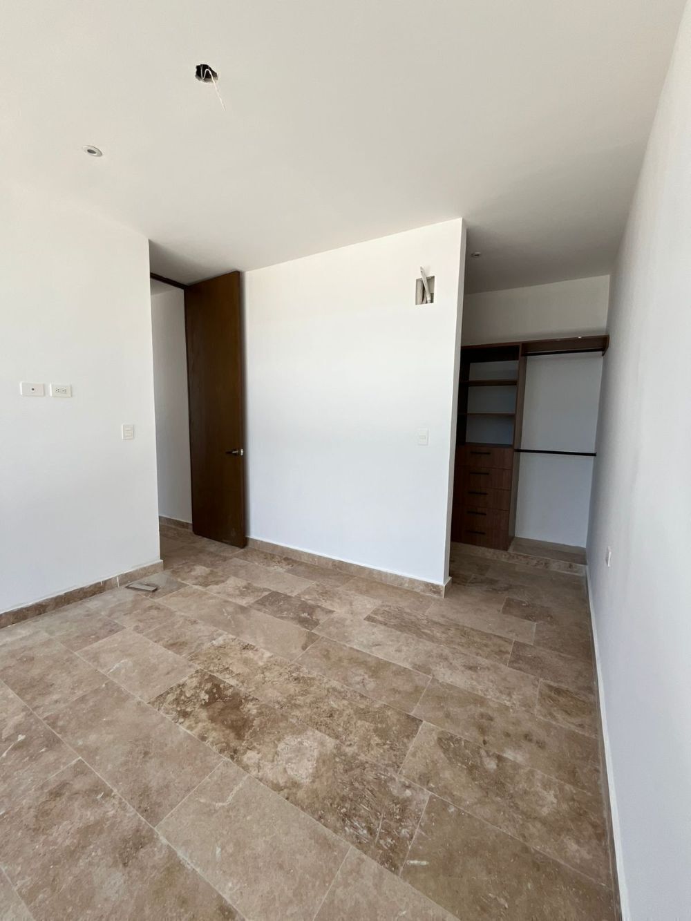 2 of 4: Imágenes del departamento muestra