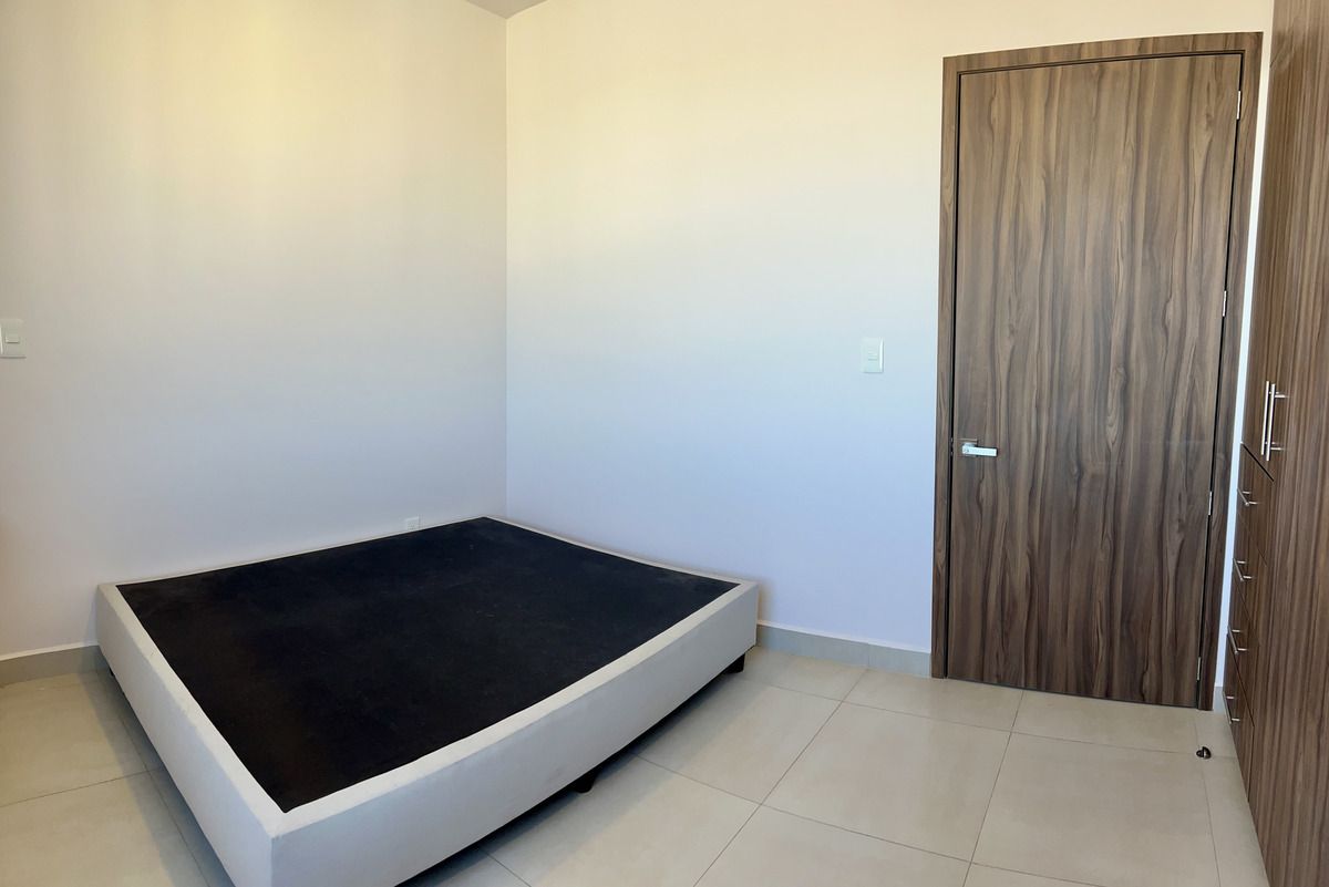 9 de 29: Habitación secundaria 1