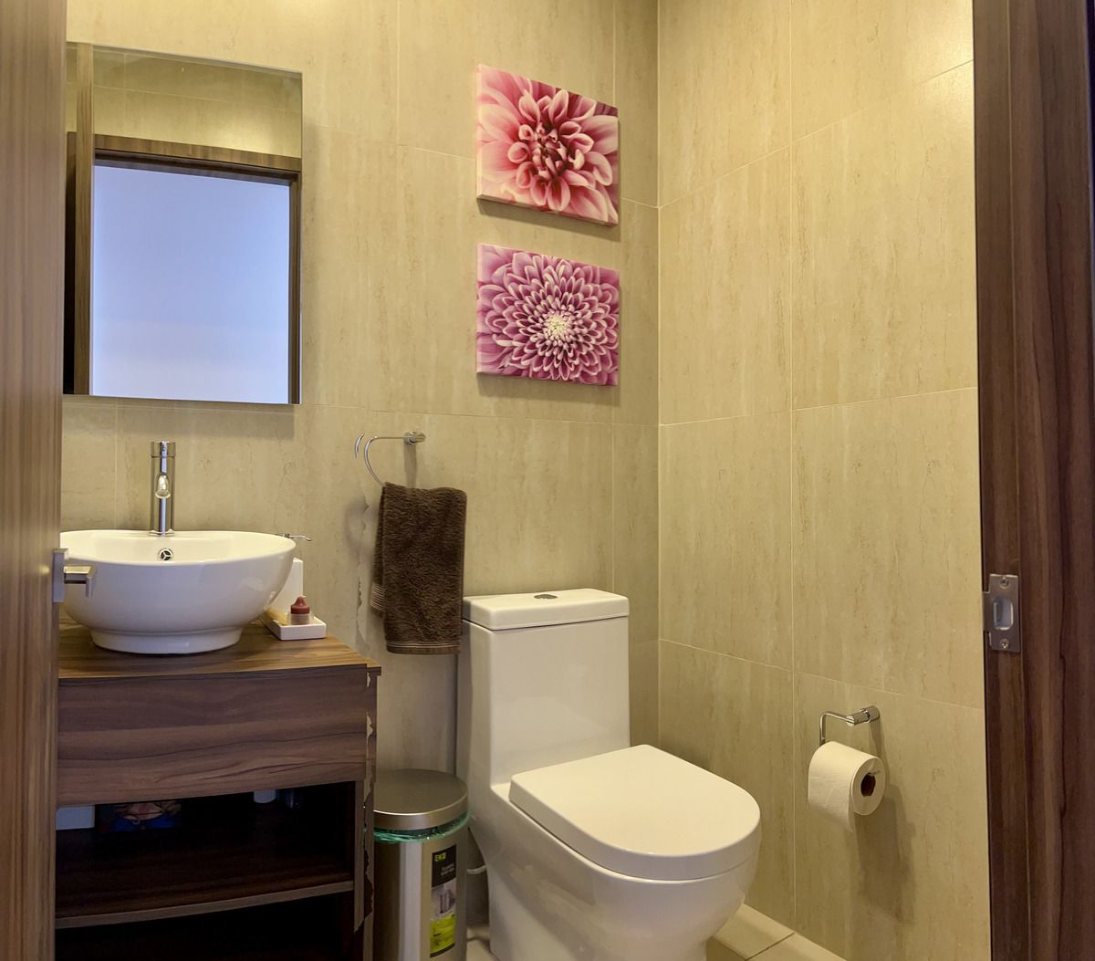 7 de 29: Baño de visitas