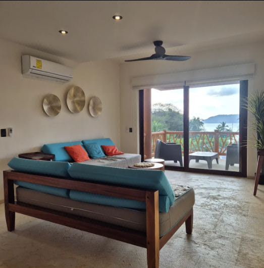 Penthouse Balcones Playa La Ropa Zihuatanejo