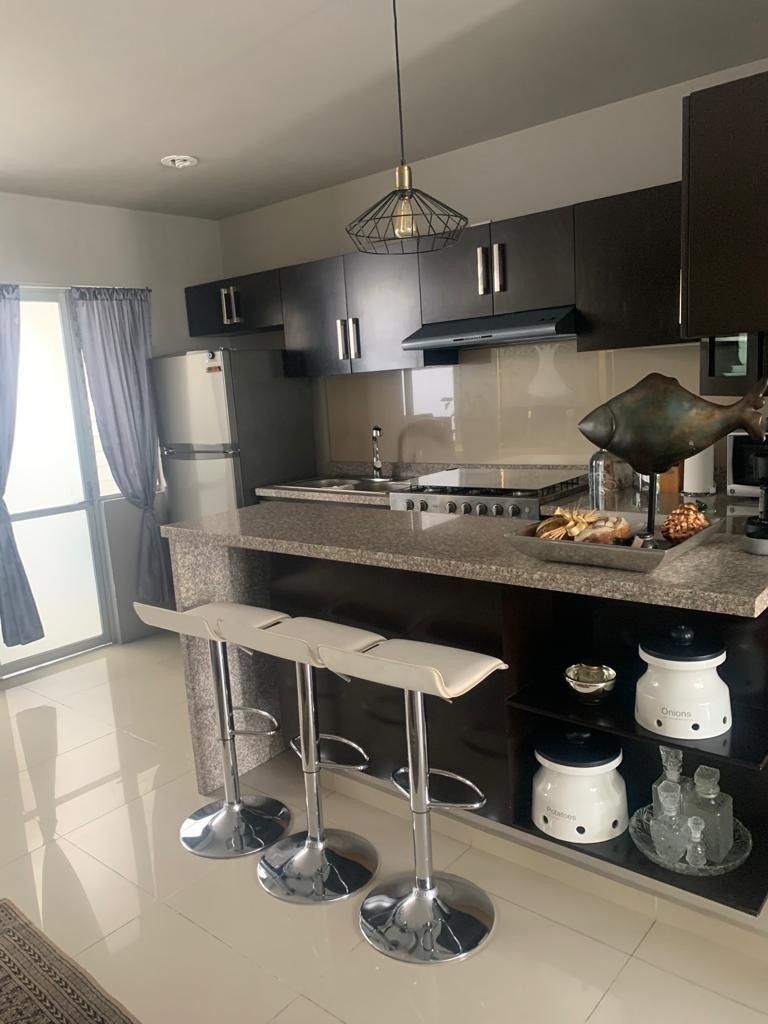 1 de 22: cocina con barra